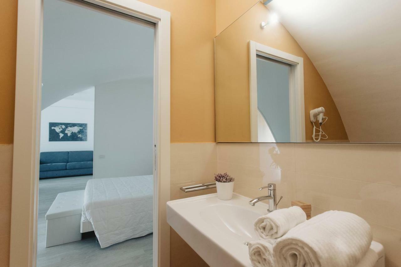 Il Giramondo Suite&Room Self Check-In 马泰拉 外观 照片